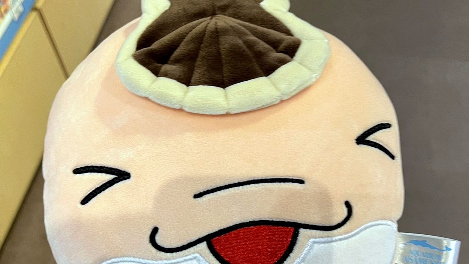 浅虫水族館のホタテキャラクターのぬいぐるみ