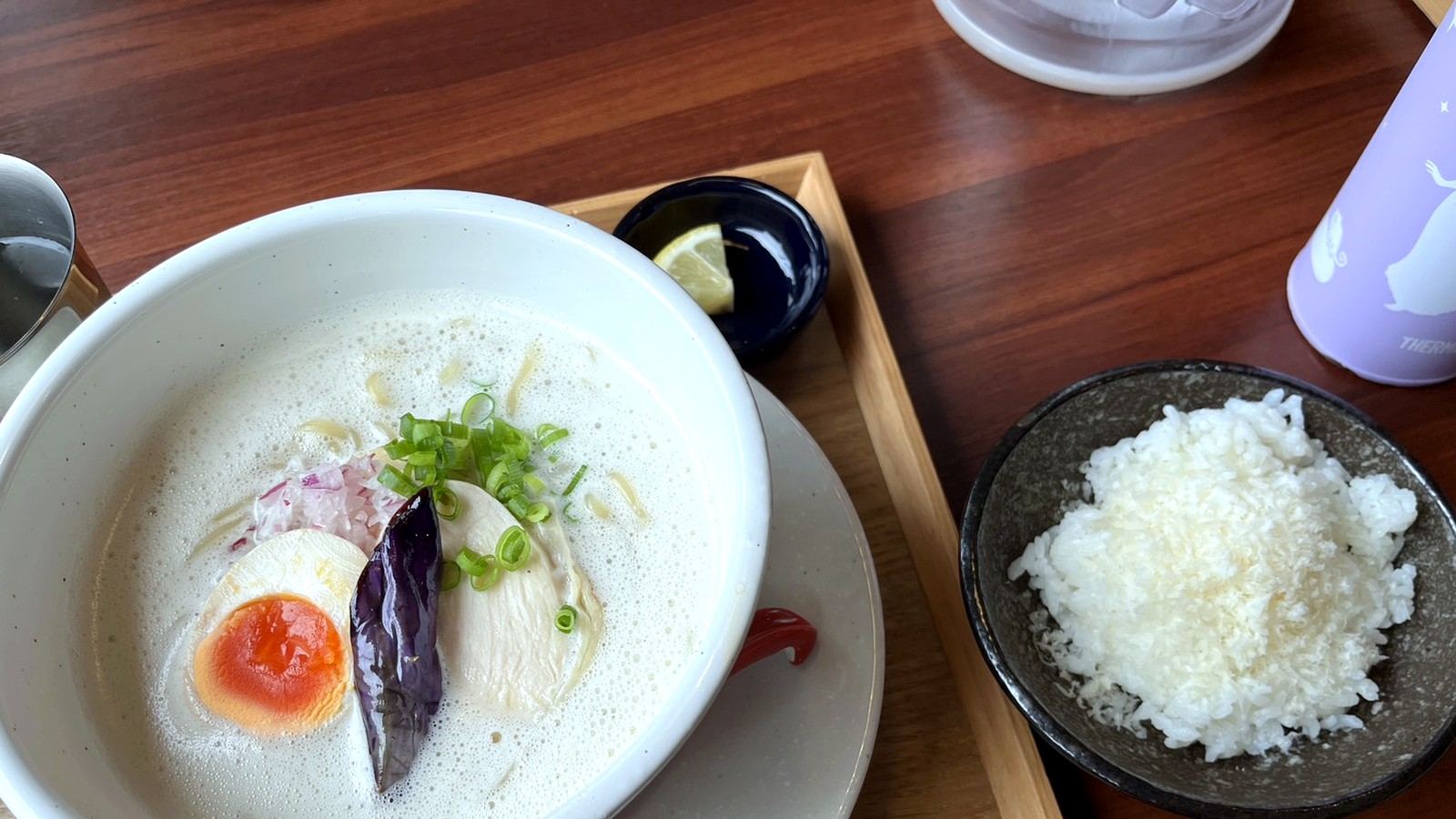 泡系白湯ラーメンとチーズご飯
