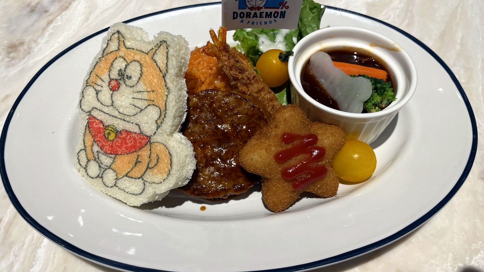 ドラえもんコラボのお子様ランチ風プレート