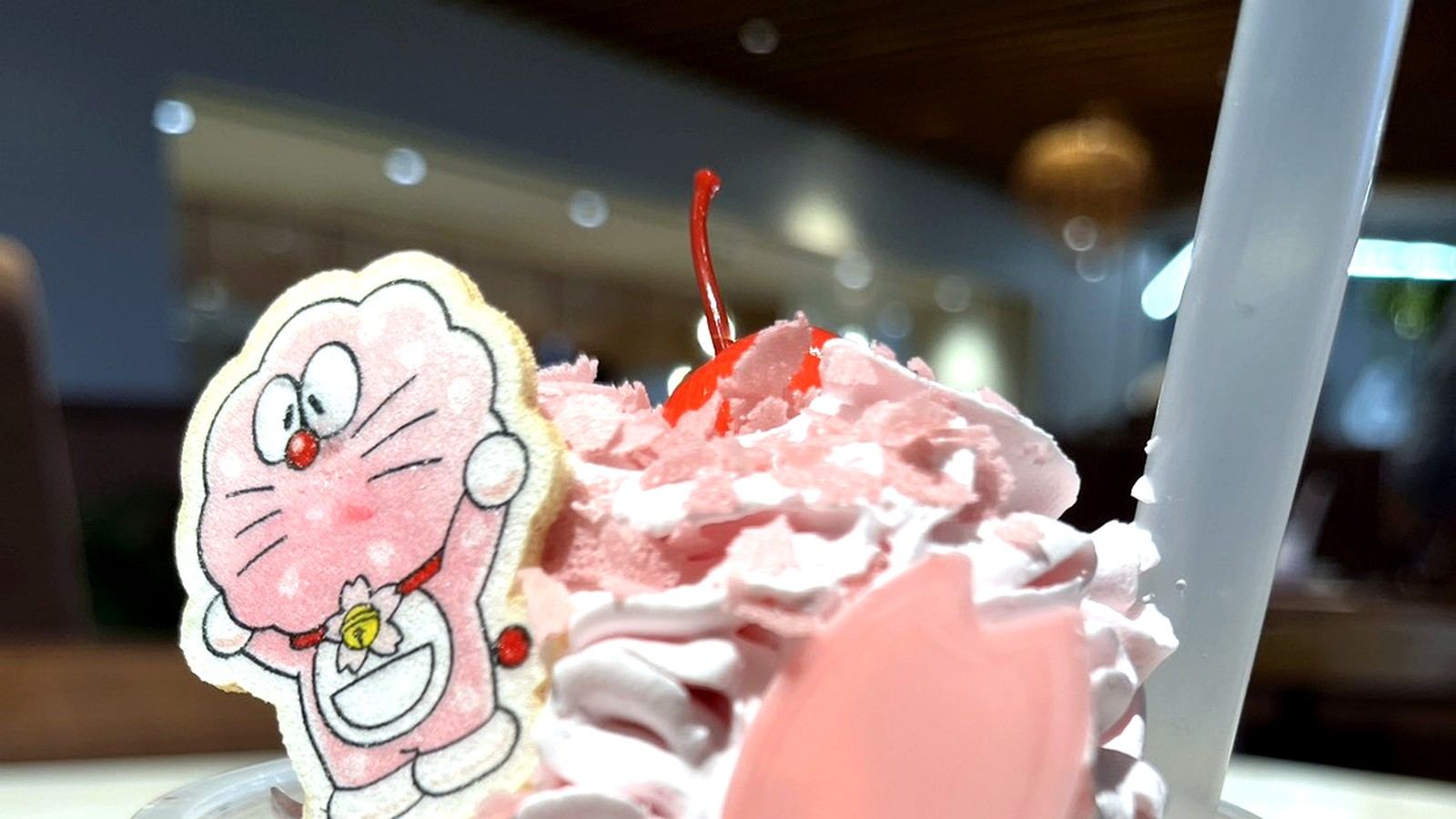 ドラえもんの桜スイーツドリンク