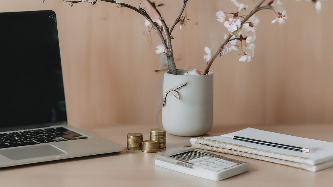 なぜ今「万稼」が必要なのか？収入の柱を増やすべき3つの理由
